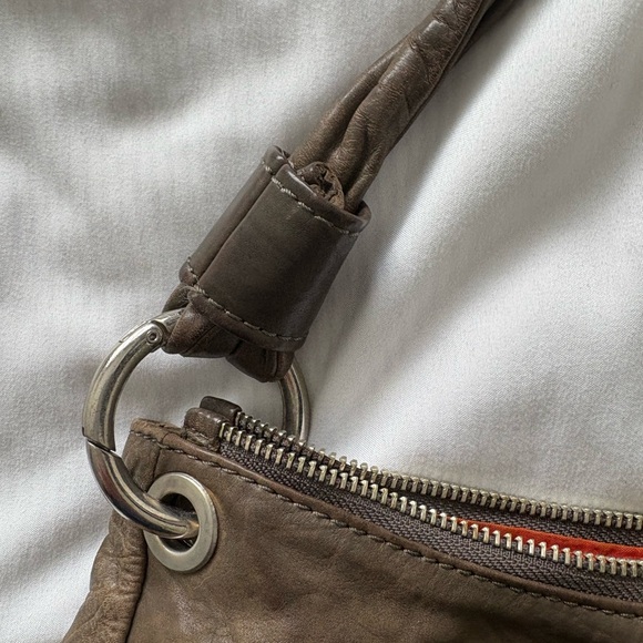 Tano Olive/Taupe Leather Shoulder Hobo Bag Many Zippers EUC - Picture 7 of 10